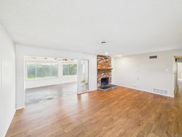 Detail Gallery Image 11 of 44 For 837 Oneonta St, Imperial Beach,  CA 91932 - 4 Beds | 2 Baths