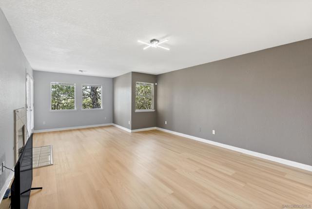 6518 Monte Fuego, Rancho Santa Fe CA: https://media.crmls.org/mediaz/9b1e2ac6-9664-41e8-a5d0-cf021ec286a1.jpg