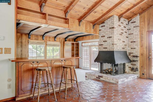 6180 HILLSIDE DRIVE, El Sobrante CA: https://media.crmls.org/mediaz/9b1e3bd4-3afd-4ccb-b4a8-a38902ce7e94.jpg