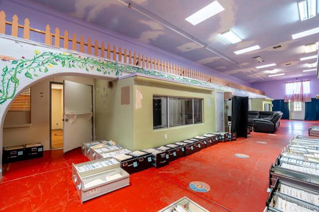 9780 Dunbar Ln Lane, El Cajon CA: https://media.crmls.org/mediaz/9b1e7623-a88d-403a-931a-5c163fcea5d8.jpg