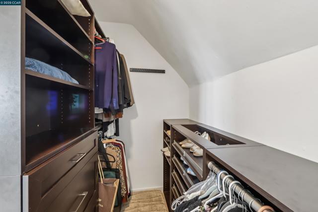 680 Grizzly Peak Blvd, Berkeley CA: https://media.crmls.org/mediaz/9b1e9f74-0090-4e24-a533-36048b8578b2.jpg