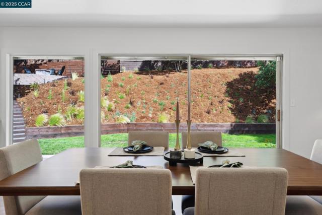 3739 Northridge Dr, Concord CA: https://media.crmls.org/mediaz/9b1ea4ca-34f2-4a34-81c0-93c3f115bc10.jpg