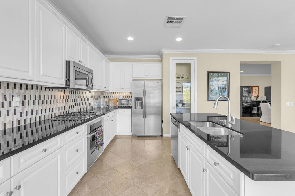 MLS #219139937DA image #5