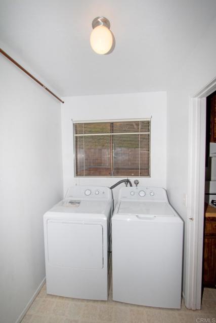 737 Nob Circle, Vista CA: https://media.crmls.org/mediaz/9b1f7210-9ce9-42c8-9e1d-f398c8e6b27c.jpg