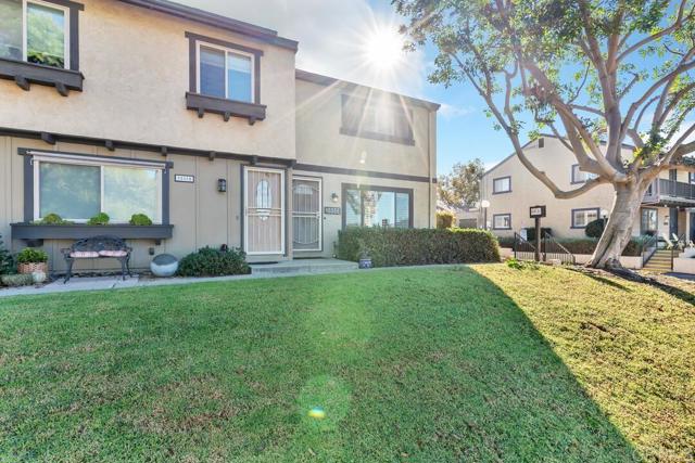 Detail Gallery Image 4 of 40 For 9555 Cottonwood Ave #E,  Santee,  CA 92071 - 2 Beds | 1/1 Baths