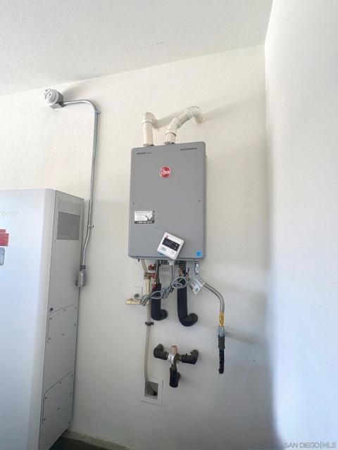 32757 Marin fields, Winchester CA: https://media.crmls.org/mediaz/9b1fba3a-d2ae-40cd-851c-8c7d5560d376.jpg