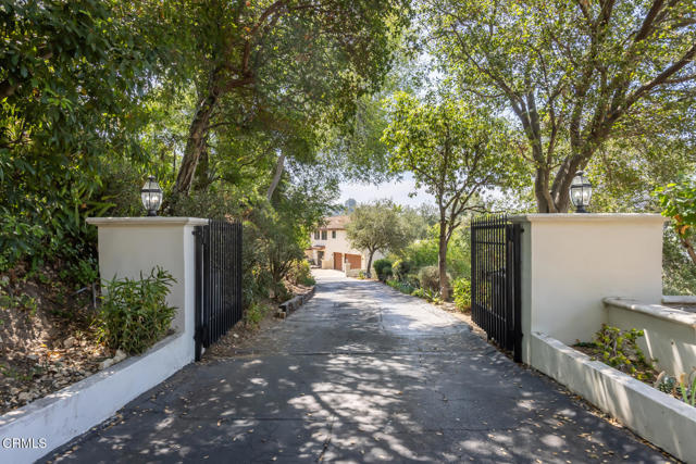 3643 Hampstead Road, Glendale CA: https://media.crmls.org/mediaz/9b1fd658-790a-4d78-962f-65df2d49d3d8.jpg