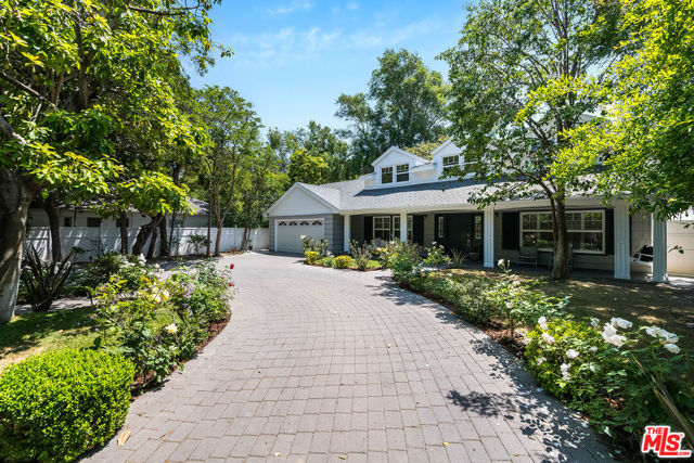 3544 Laurel Canyon Boulevard, Studio City CA: https://media.crmls.org/mediaz/9b20b53f-748b-4792-b4ed-43a5a70d50ac.jpg