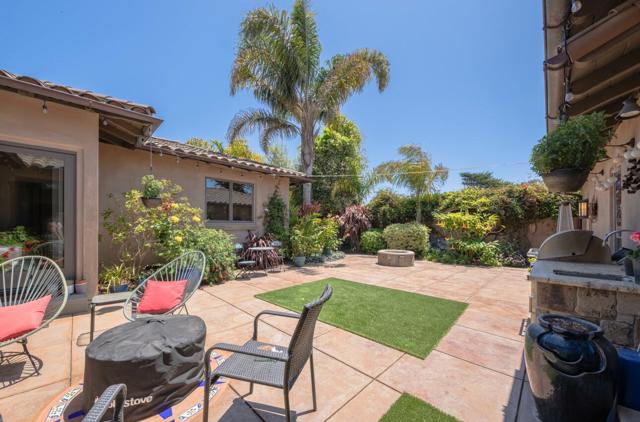3 Playa Boulevard, Watsonville CA: https://media.crmls.org/mediaz/9b216da7-2051-4988-b909-531f68ed952e.jpg