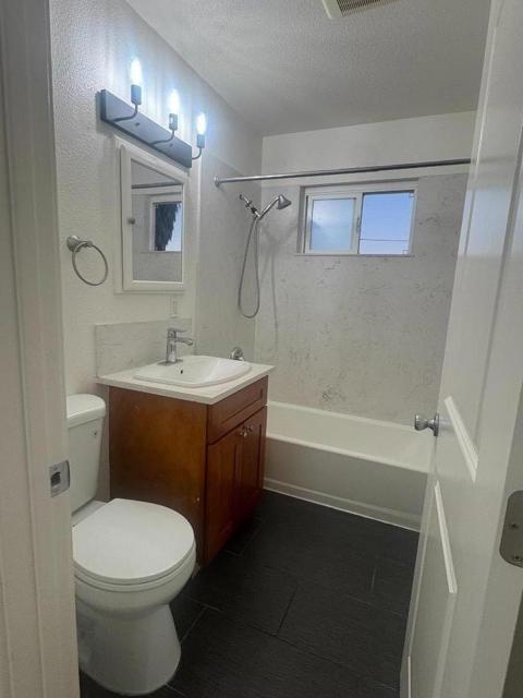 775 E Duane Avenue, Sunnyvale CA: https://media.crmls.org/mediaz/9b217e9e-7521-4edf-a999-c783fc54e991.jpg