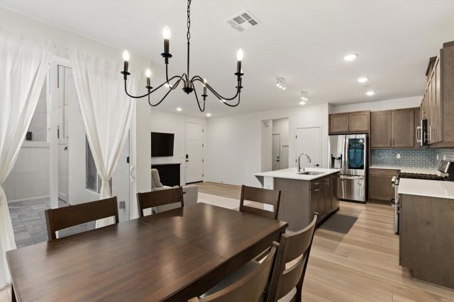 Detail Gallery Image 10 of 66 For 227 Canopy Trails Place, Fallbrook,  CA 92028 - 4 Beds | 2/1 Baths