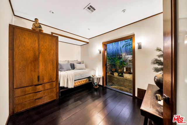 8306 Yucca Trail, Los Angeles CA: https://media.crmls.org/mediaz/9b21be79-6cc1-4d34-855c-defecb7c6091.jpg