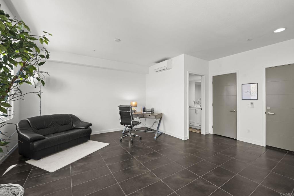 2563 State Street - photo 10