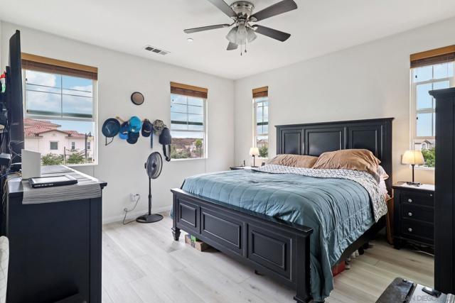1709 Santa Carolina, Chula Vista CA: https://media.crmls.org/mediaz/9b2286dc-500a-44ab-bf0e-c1f1938f0d27.jpg