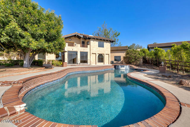 751 Wildwood Avenue, Thousand Oaks CA: https://media.crmls.org/mediaz/9b22981a-e71f-40da-8af3-7f2368777911.jpg