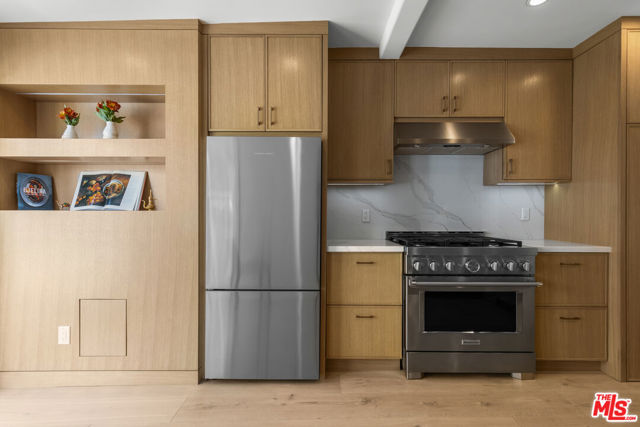 1225 California Avenue, Santa Monica CA: https://media.crmls.org/mediaz/9b233c07-1ef3-49c4-9f2a-d10c51c0119f.jpg