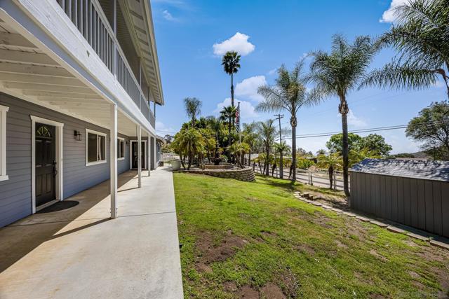235 Loma Vista Pl, El Cajon CA: https://media.crmls.org/mediaz/9b23e1be-ece1-43ae-8de2-7e87b7d08b02.jpg