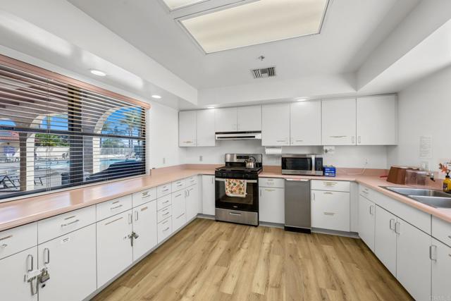 Detail Gallery Image 53 of 58 For 631 via Costa Rica, Vista,  CA 92081 - 2 Beds | 2 Baths