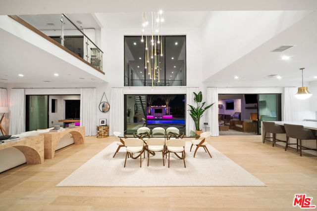 20216 W Albion Way, Porter Ranch CA: https://media.crmls.org/mediaz/9b24df2e-d150-4ebe-b501-45b97213832d.jpg