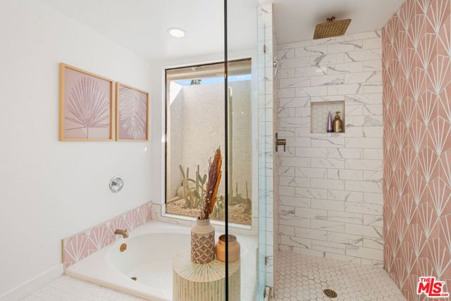 74060 Setting Sun Trail, Palm Desert CA: https://media.crmls.org/mediaz/9b250ff6-5f12-44c9-99aa-413e6e557885.jpg