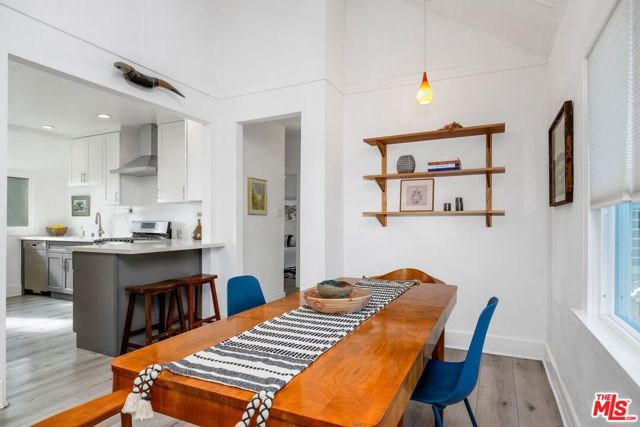 1631 Champlain Terrace, Los Angeles CA: https://media.crmls.org/mediaz/9b25221e-5179-4e62-b209-abc3120d2725.jpg
