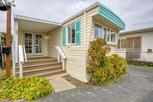 750 47th Avenue, Capitola CA: https://media.crmls.org/mediaz/9b2548bc-f40a-481c-ab8d-bbe52aca0170.jpg