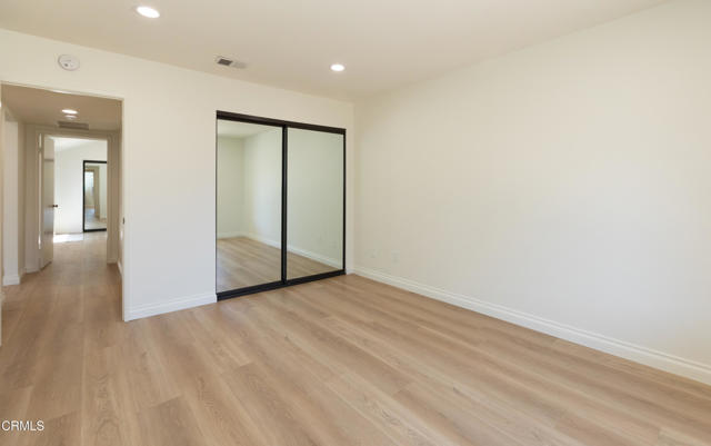 Detail Gallery Image 17 of 28 For 838 Sandberg Ln, Ventura,  CA 93003 - 2 Beds | 2 Baths