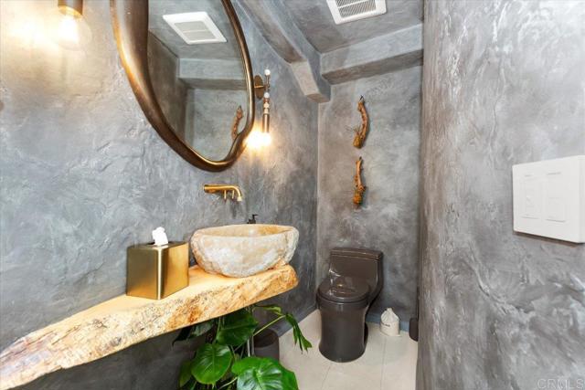 Detail Gallery Image 36 of 57 For 3709 Ocean Front Walk, San Diego,  CA 92109 - 3 Beds | 3/1 Baths