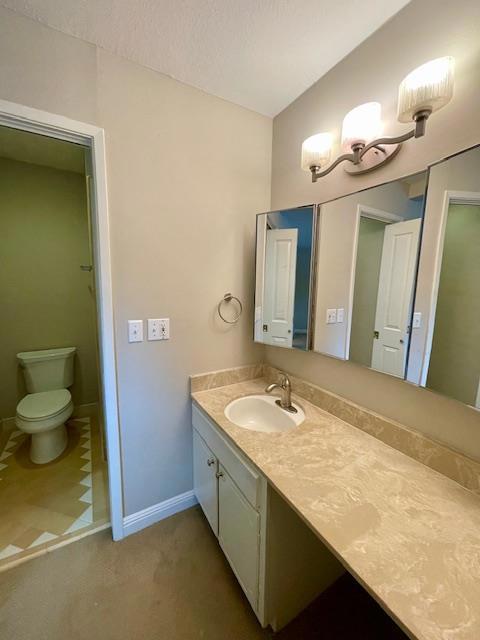 3 Comstock Queen Court, Mountain View CA: https://media.crmls.org/mediaz/9b271b55-07aa-42eb-8759-329f69b04dbb.jpg