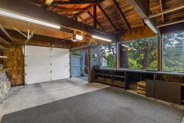 1019 Los Trancos Road, Portola Valley CA: https://media.crmls.org/mediaz/9b2778bc-84bc-4eda-aa55-de4dbf271ef0.jpg