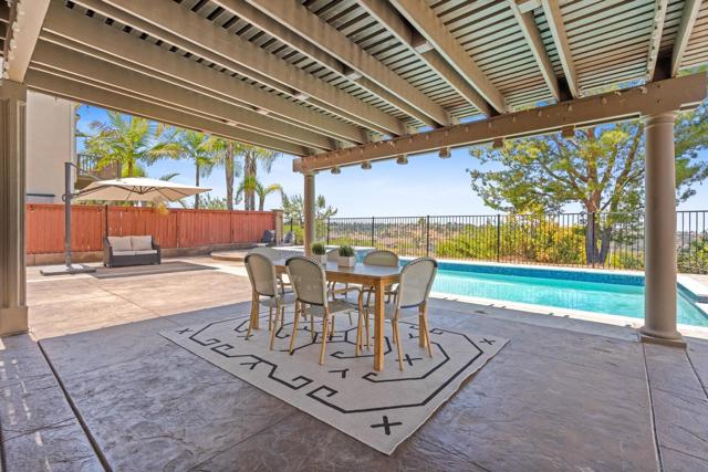 366 Plaza Paraiso, Chula Vista CA: https://media.crmls.org/mediaz/9b282e2c-3397-42f6-a073-ee7cc6350eaa.jpg