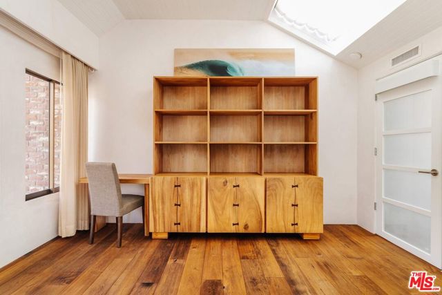 25124 Malibu Road photo 12