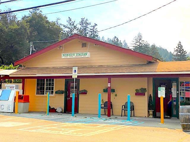 21721 Summit Road, Los Gatos CA: https://media.crmls.org/mediaz/9b29f2db-0805-4d2a-a114-7e2b1fbb0c14.jpg