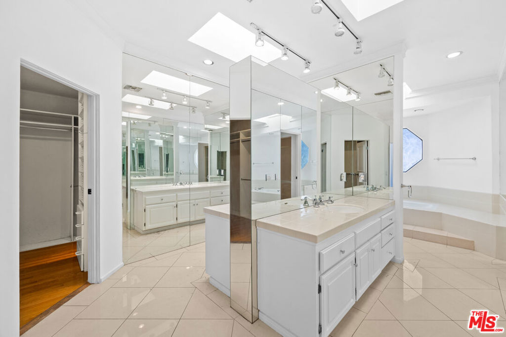 MLS #26854215 image #36