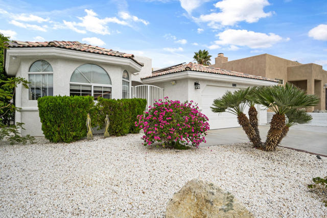 10341 Palm Drive, Desert Hot Springs CA: https://media.crmls.org/mediaz/9b2aab0c-5935-46b4-90be-600c75663db0.jpg