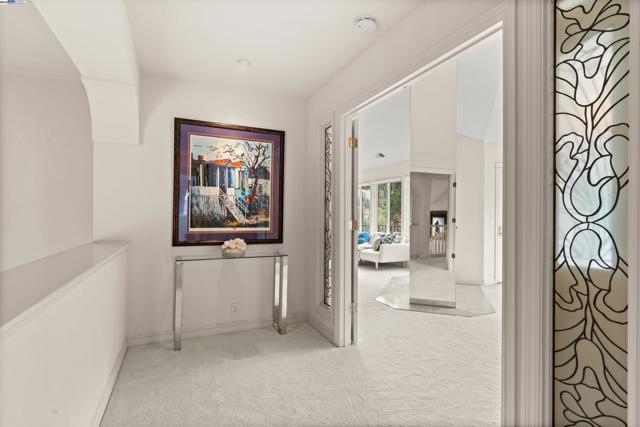 3146 Blackhawk Meadow Dr, Danville CA: https://media.crmls.org/mediaz/9b2ac64d-3256-4de5-a766-a199f860a343.jpg