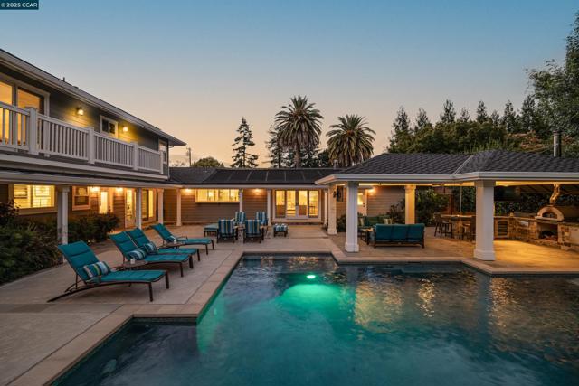 125 El Dorado Ave, Danville CA: https://media.crmls.org/mediaz/9b2b3fcc-296c-4279-b2e7-8d0d5a030dda.jpg