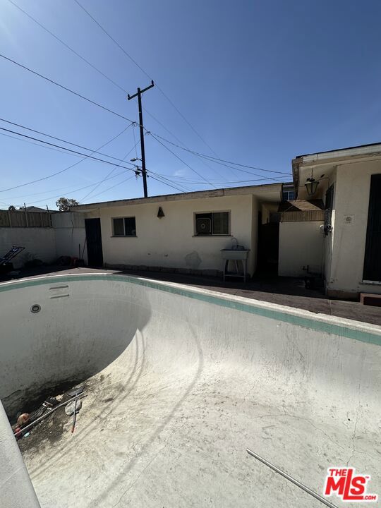 2 Bed Home for Sale in Compton, California