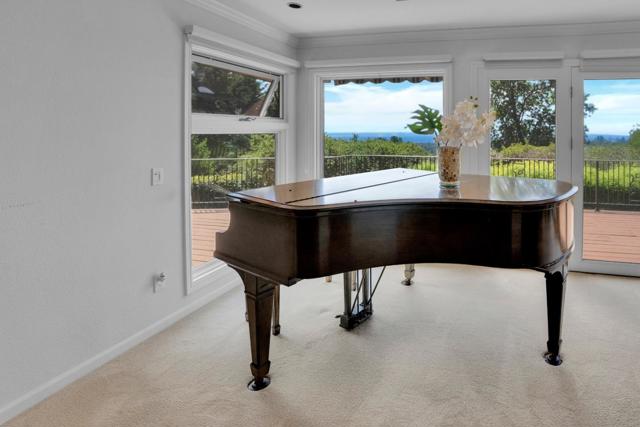 388 Aptos Ridge Circle, Watsonville CA: https://media.crmls.org/mediaz/9b2dcf2e-8037-4aca-b103-2b126845cef1.jpg