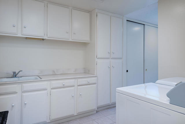 9 Wake Forest Court, Rancho Mirage CA: https://media.crmls.org/mediaz/9b2f7eeb-9770-472e-86ac-7ce8b5508de4.jpg