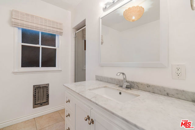 Drew Fenton | 574 Almar Avenue Pacific Palisades CA | MLS: 7469492