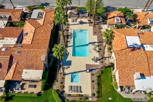 38348 Zinnia E Lane, Palm Desert CA: https://media.crmls.org/mediaz/9b30cf16-b345-4449-aa6c-2fba696939a0.jpg