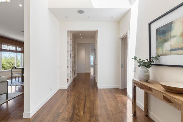 Image 8 of 49 For 251 Pershing Dr