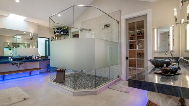 Image 28 of 75 For 7173 Obelisco Cir