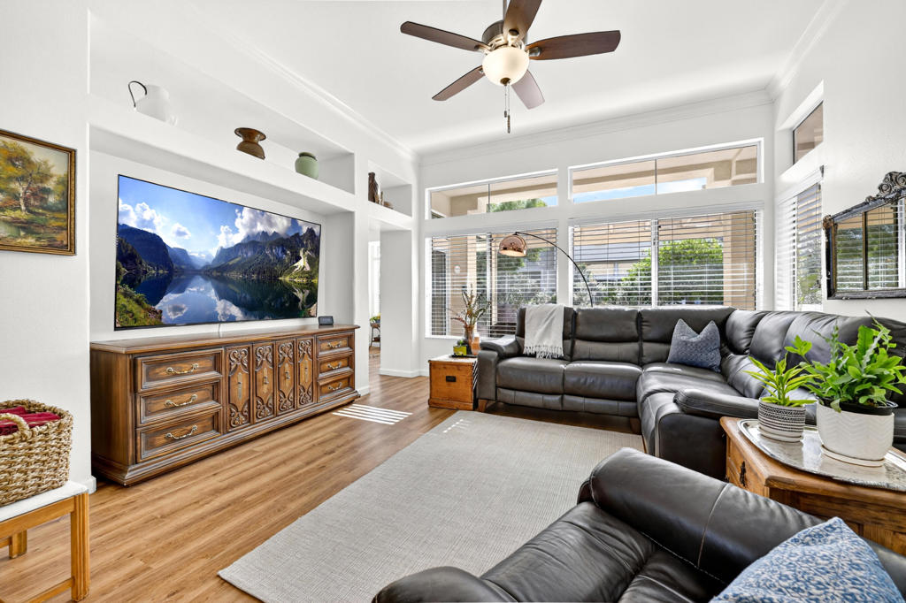 MLS #219139262DA image #2