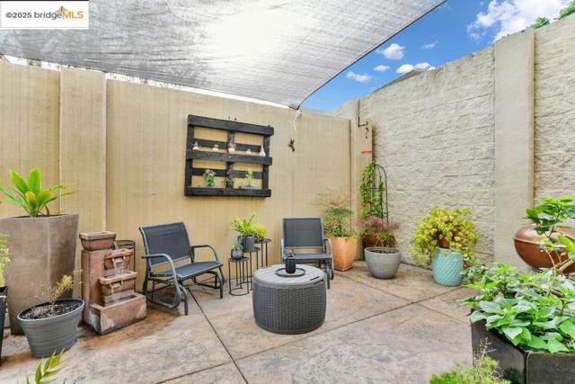 31 Ashton Court, Pittsburg CA: https://media.crmls.org/mediaz/9b327159-eaf2-4aac-ba45-dbde1d624a29.jpg