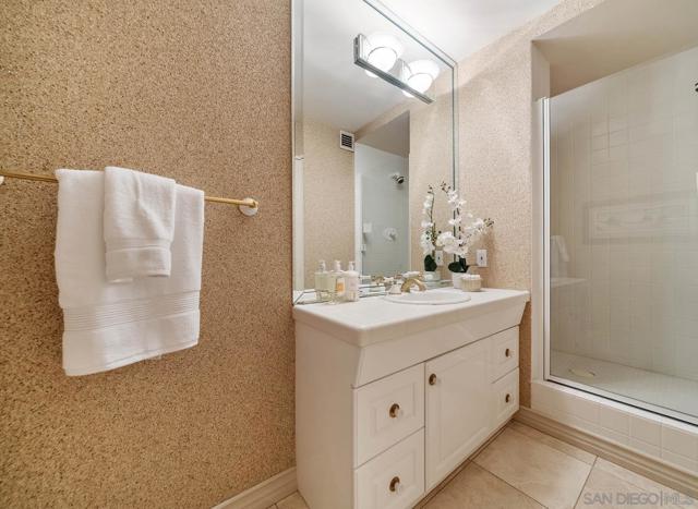 1780 Avenida Del Mundo, Coronado CA: https://media.crmls.org/mediaz/9b331978-be11-4f62-a5a6-de91c69ddf0d.jpg