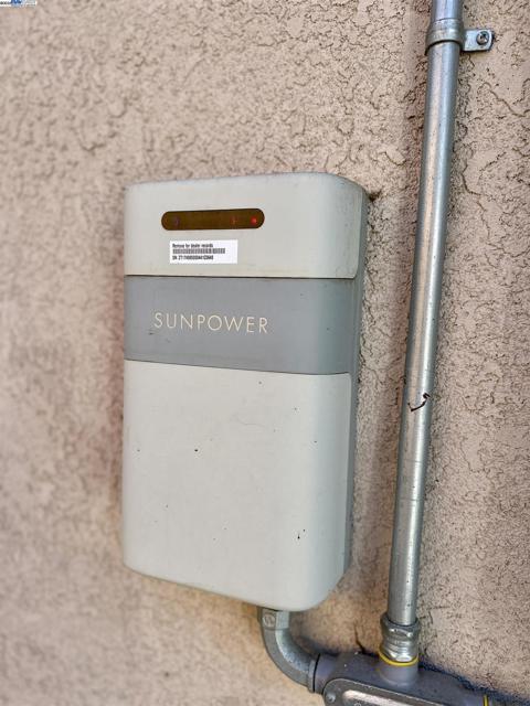635 Janice Ave, Hayward CA: https://media.crmls.org/mediaz/9b336f6b-27ff-4fec-b511-8ea1852b915b.jpg