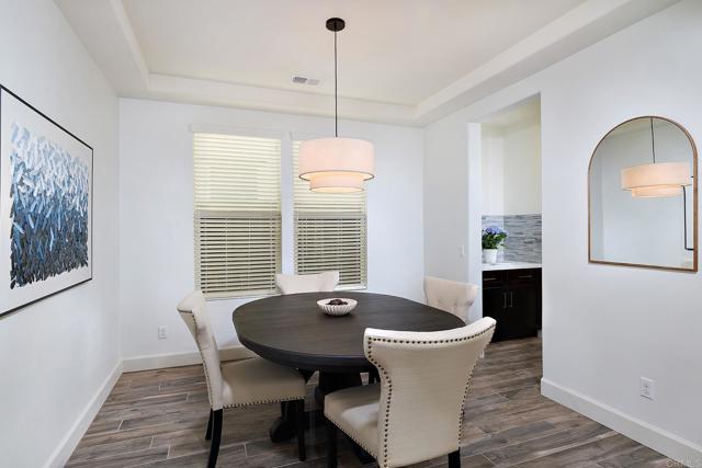 Detail Gallery Image 11 of 37 For 219 Flores Ln, Vista,  CA 92083 - 4 Beds | 2/1 Baths