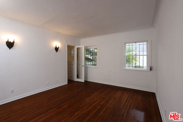 755 N CRESCENT HEIGHTS, Los Angeles CA: https://media.crmls.org/mediaz/9b33c52c-fb5b-4bbd-a2c0-e86fd8e30fd6.jpg